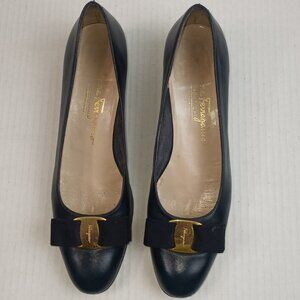 Salvatore Ferragamo Vara Ribbon Navy Blue Pumps